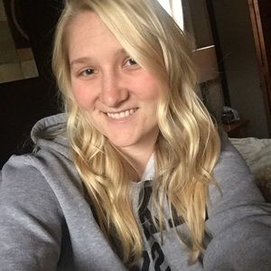 Meet your Posher, Carly